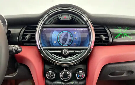 MINI Hatch, 2021 год, 1 750 000 рублей, 18 фотография