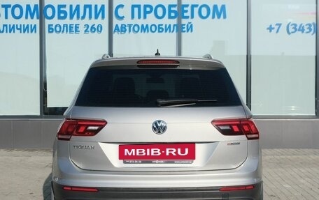 Volkswagen Tiguan II, 2020 год, 3 099 000 рублей, 4 фотография