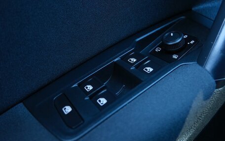 Volkswagen Tiguan II, 2020 год, 3 099 000 рублей, 11 фотография