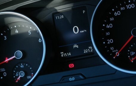 Volkswagen Tiguan II, 2020 год, 3 099 000 рублей, 17 фотография