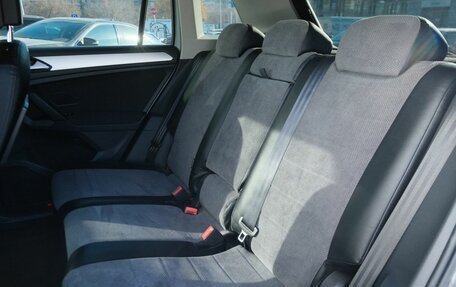 Volkswagen Tiguan II, 2020 год, 3 099 000 рублей, 19 фотография