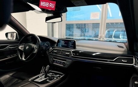 BMW 7 серия, 2017 год, 4 200 000 рублей, 21 фотография