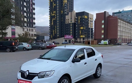 Renault Logan II, 2021 год, 700 000 рублей, 1 фотография