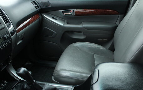 Toyota Land Cruiser Prado 120 рестайлинг, 2004 год, 1 750 000 рублей, 12 фотография