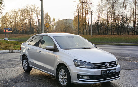 Volkswagen Polo VI (EU Market), 2015 год, 895 000 рублей, 3 фотография