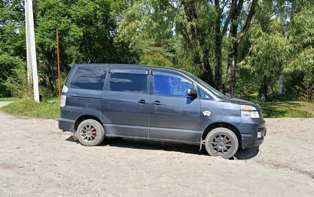 Toyota Voxy II, 2004 год, 838 000 рублей, 3 фотография