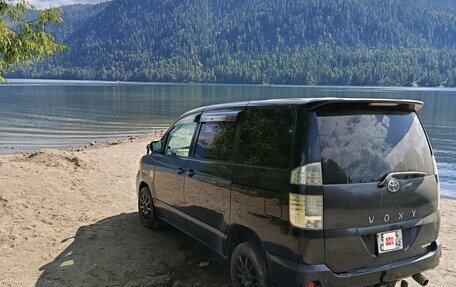 Toyota Voxy II, 2004 год, 838 000 рублей, 6 фотография