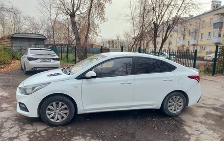 Hyundai Solaris II рестайлинг, 2018 год, 790 000 рублей, 2 фотография