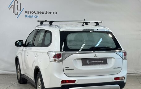 Mitsubishi Outlander III рестайлинг 3, 2014 год, 1 199 800 рублей, 14 фотография