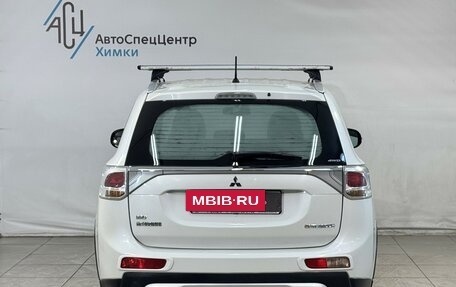 Mitsubishi Outlander III рестайлинг 3, 2014 год, 1 199 800 рублей, 12 фотография