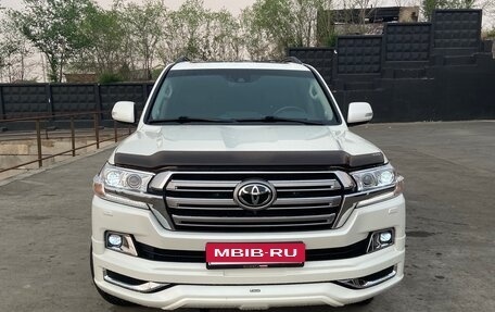 Toyota Land Cruiser 200, 2016 год, 7 190 000 рублей, 2 фотография