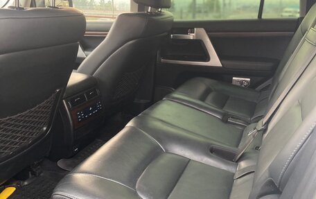 Toyota Land Cruiser 200, 2016 год, 7 190 000 рублей, 10 фотография