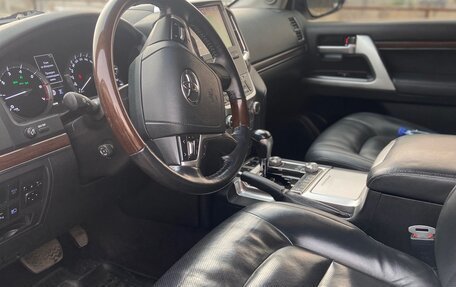 Toyota Land Cruiser 200, 2016 год, 7 190 000 рублей, 8 фотография