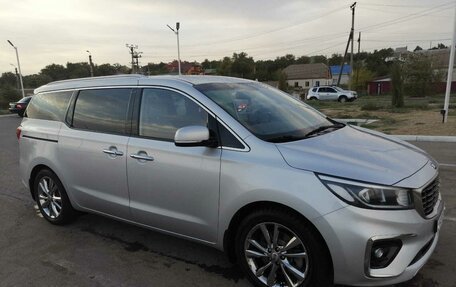 KIA Carnival III, 2019 год, 2 450 000 рублей, 4 фотография