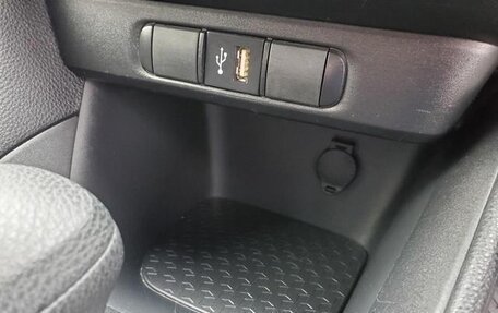 Toyota Yaris, 2022 год, 967 000 рублей, 23 фотография