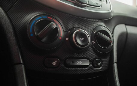 Hyundai Solaris II рестайлинг, 2015 год, 1 090 000 рублей, 29 фотография