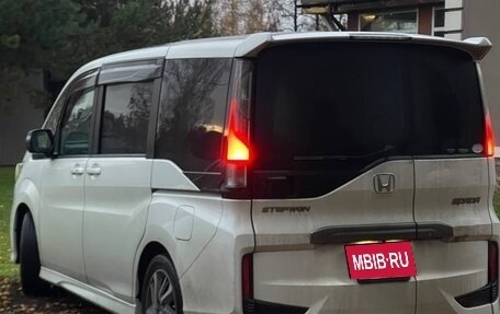 Honda Stepwgn IV, 2017 год, 2 500 000 рублей, 4 фотография