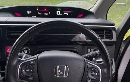 Honda Stepwgn IV, 2017 год, 2 500 000 рублей, 9 фотография