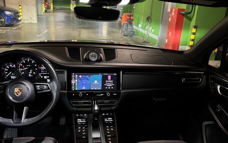 Porsche Macan I рестайлинг, 2022 год, 9 900 000 рублей, 6 фотография