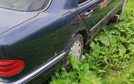 Mercedes-Benz E-Класс, 1999 год, 140 000 рублей, 2 фотография