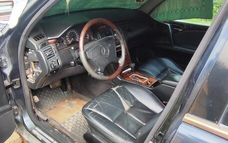 Mercedes-Benz E-Класс, 1999 год, 140 000 рублей, 9 фотография