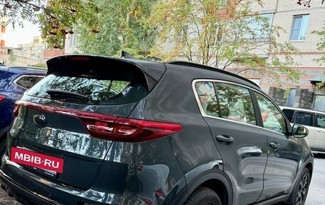 KIA Sportage IV рестайлинг, 2021 год, 2 400 000 рублей, 4 фотография