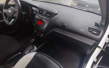 KIA Rio III рестайлинг, 2013 год, 670 000 рублей, 10 фотография