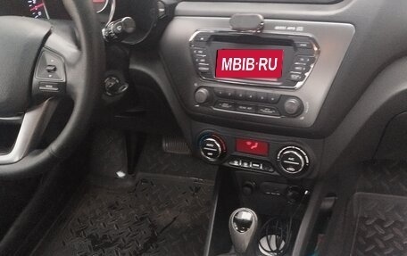KIA Rio III рестайлинг, 2013 год, 670 000 рублей, 11 фотография