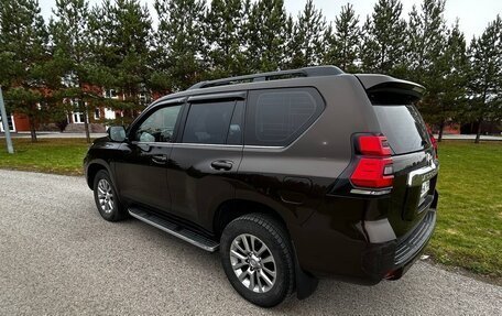 Toyota Land Cruiser Prado 150 рестайлинг 2, 2017 год, 4 400 000 рублей, 1 фотография