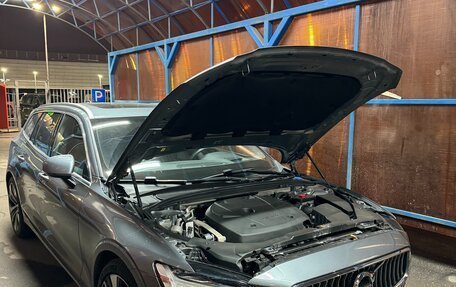 Volvo V60 II, 2020 год, 5 999 999 рублей, 19 фотография