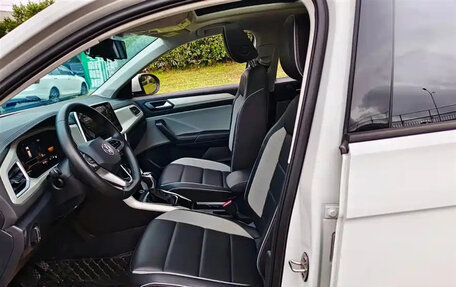 Volkswagen T-Roc I, 2023 год, 1 400 000 рублей, 6 фотография