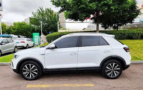 Volkswagen T-Roc I, 2023 год, 1 400 000 рублей, 4 фотография