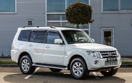 Mitsubishi Pajero IV, 2013 год, 1 995 000 рублей, 3 фотография