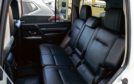 Mitsubishi Pajero IV, 2013 год, 1 995 000 рублей, 17 фотография