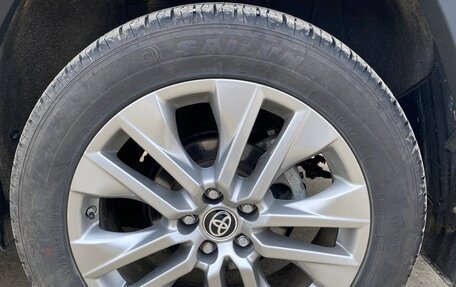 Toyota RAV4, 2021 год, 3 700 000 рублей, 6 фотография