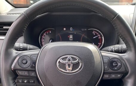 Toyota RAV4, 2021 год, 3 700 000 рублей, 12 фотография