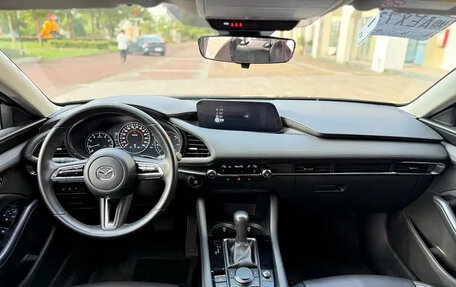 Mazda 3, 2022 год, 2 000 000 рублей, 9 фотография