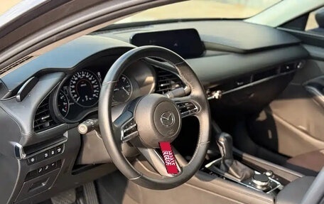 Mazda 3, 2022 год, 2 000 000 рублей, 8 фотография