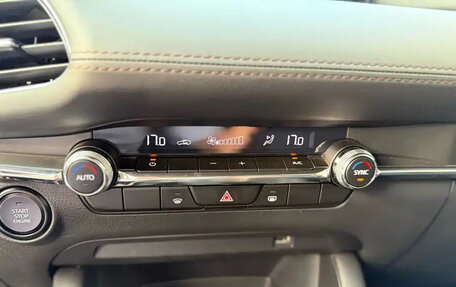 Mazda 3, 2022 год, 2 000 000 рублей, 20 фотография