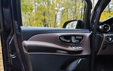 Mercedes-Benz V-Класс, 2019 год, 7 500 000 рублей, 26 фотография