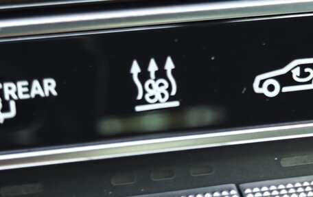 Mercedes-Benz V-Класс, 2019 год, 7 500 000 рублей, 31 фотография