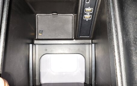 Mercedes-Benz V-Класс, 2019 год, 7 500 000 рублей, 38 фотография