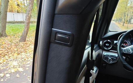 Mercedes-Benz V-Класс, 2019 год, 7 500 000 рублей, 35 фотография