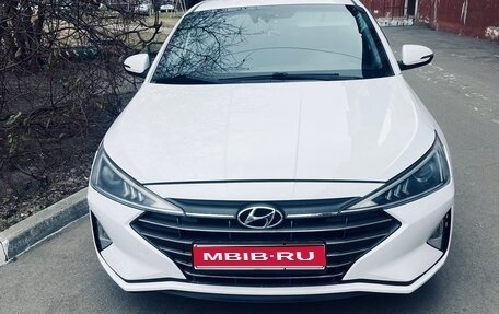 Hyundai Avante, 2019 год, 1 400 000 рублей, 1 фотография