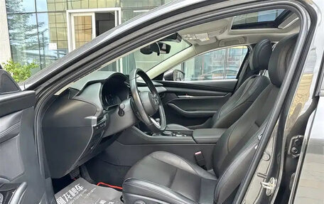 Mazda 3, 2022 год, 2 000 000 рублей, 7 фотография