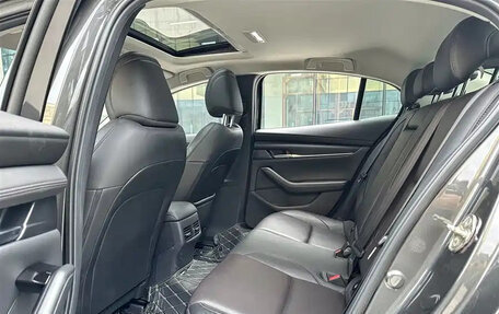 Mazda 3, 2022 год, 2 000 000 рублей, 8 фотография