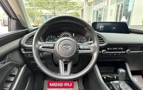 Mazda 3, 2022 год, 2 000 000 рублей, 13 фотография