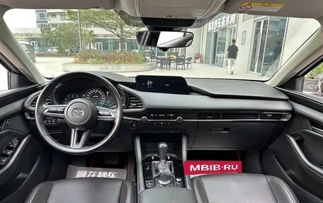 Mazda 3, 2022 год, 2 000 000 рублей, 12 фотография