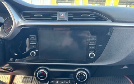 KIA Rio IV, 2021 год, 1 800 000 рублей, 10 фотография