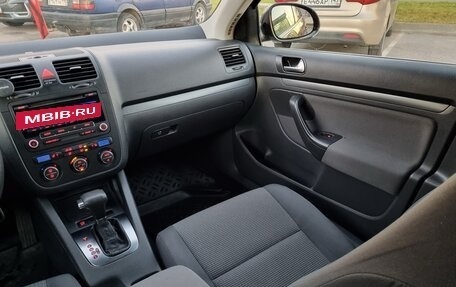 Volkswagen Jetta VI, 2009 год, 759 000 рублей, 12 фотография